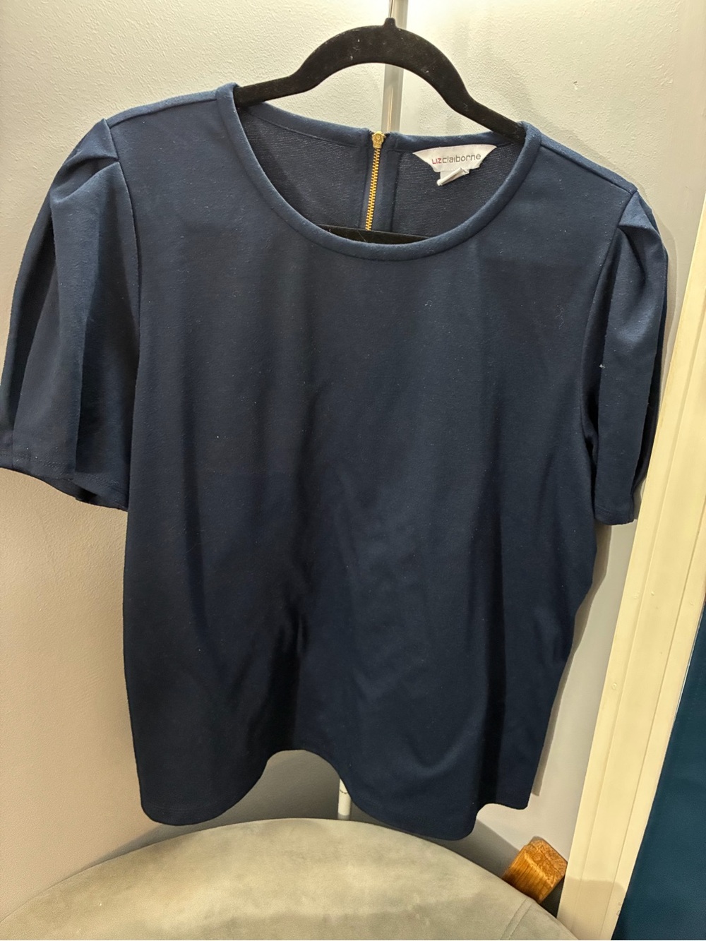 Liz Claiborne Navy Short Sleeve Round Neck Blouse